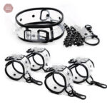 Menottes BDSM transparentes pour une expérience de contrainte