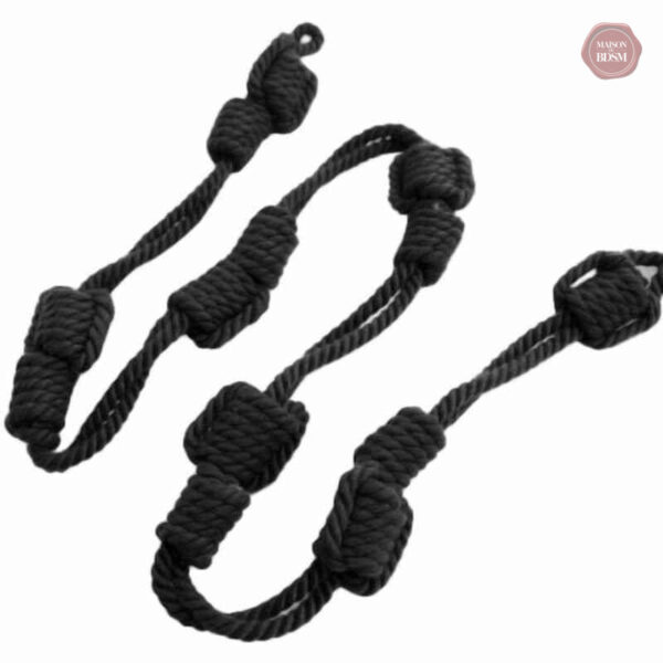 Corde nouée pour des sessions de bondage créatives