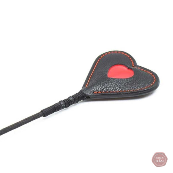 Paddle soumise en cuir, idéal pour les pratiques BDSM