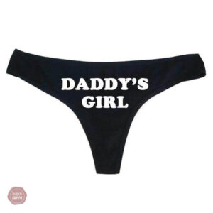 Accessoire de mode travesti, alliant confort et provocation