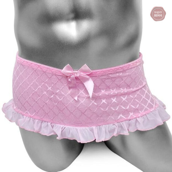 Jupe à carreaux et culotte, élégance moderne