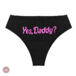 Élégante culotte "Oui papa", incontournable dans la garde-robe travesti