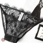 Culotte en dentelle fine avec bretelles réglables