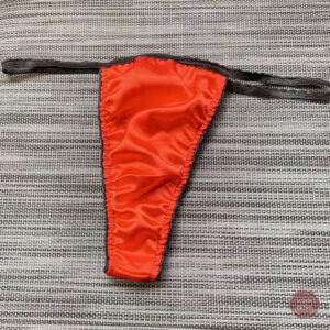 Culotte raffinée en satin, parfaite pour un style audacieux