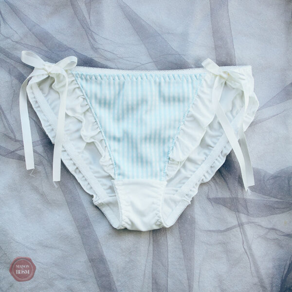 Sous-vêtement sissy en soie pour un confort optimal