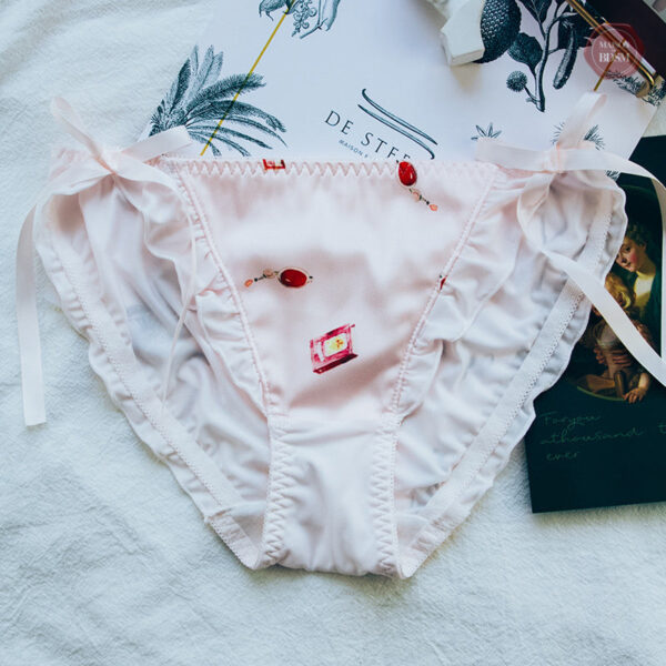 Culotte soyeuse taille moyenne pour hommes travestis