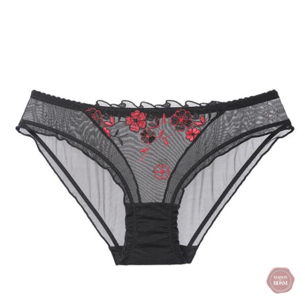 Style unique avec cette culotte légère et transparente