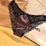 Vêtements travestis : culotte en satin glacé