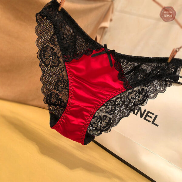 Sous-vêtements féminins en satin transparent