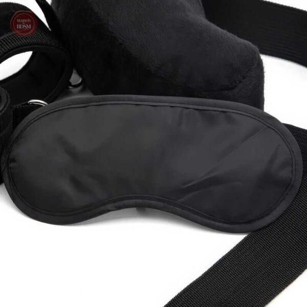Ensemble de menottes BDSM avec sangles robustes
