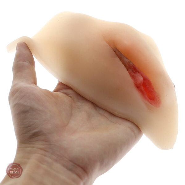 Faux vagin pour une transformation esthétique