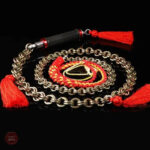 Accessoire BDSM, fouet à chaînes pour sensations intenses