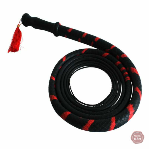fouet-bdsm-sadisme-1 Fouet BDSM en cuir pour pratiques de sadisme
