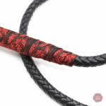 Fouet de plaisir en cuir, idéal pour le BDSM