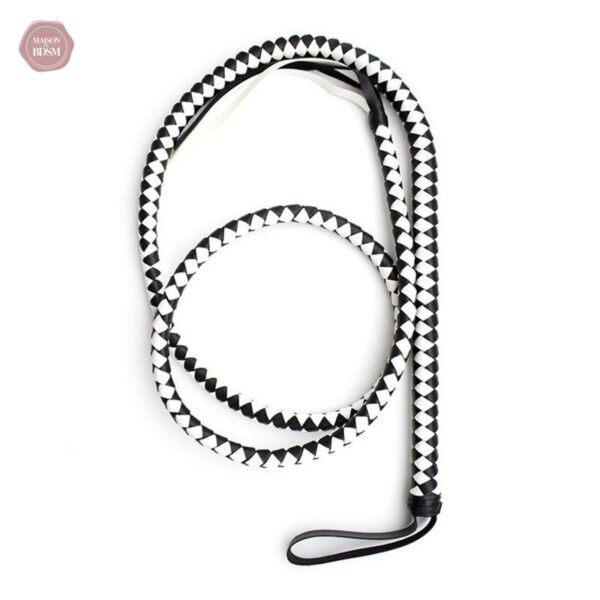 Fouet en cuir, outil de discipline pour les amateurs de bondage