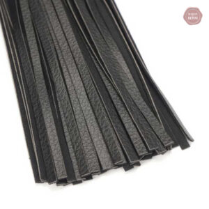 Fouet noir pour des sensations intenses