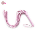 Accessoire BDSM : fouet stylé en simili cuir