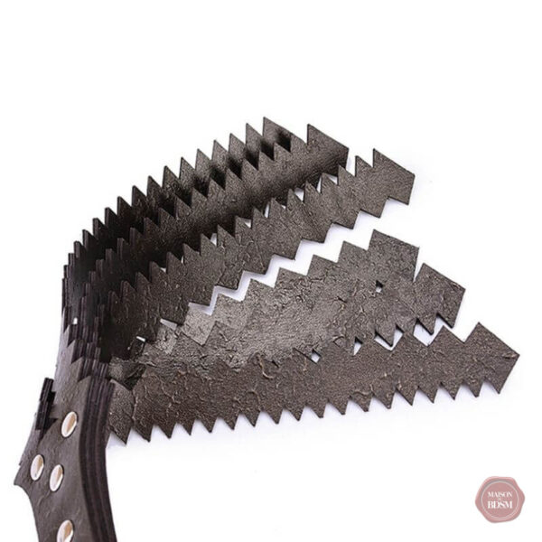 Fouet SM en cuir pour l'exploration sensuelle