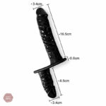 Plaisir à deux avec un gode ceinture vibrant et ergonomique
