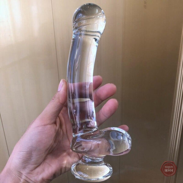 Accessoire intime en verre, design réaliste et élégant