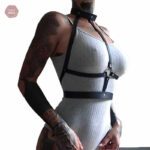 Harnais BDSM pour femme en design élégant et ajustable