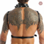 Accessoire BDSM : harnais pour homme, design moderne