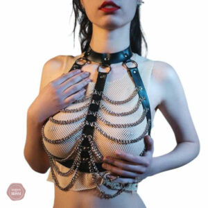 Harnais lingerie femme en style BDSM