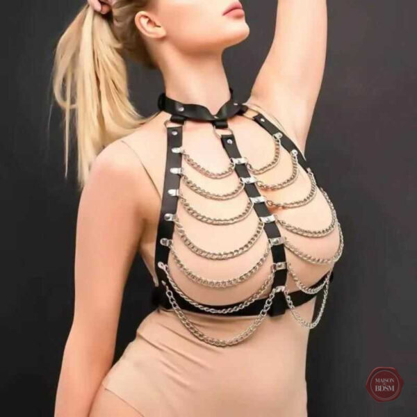 Harnais ajustable pour un look audacieux