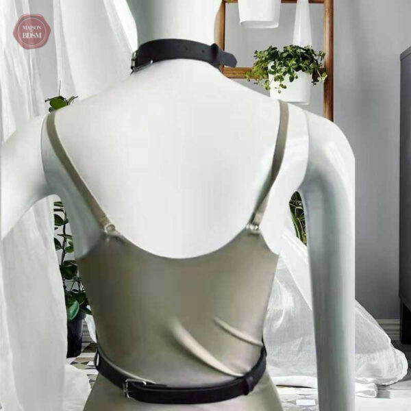 Harnais femme, accessoire de jeu érotique