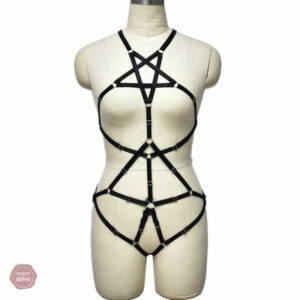 Harnais BDSM en cuir pour une allure séduisante
