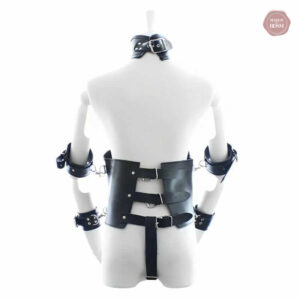 Accessoire de bondage avec menottes intégrées