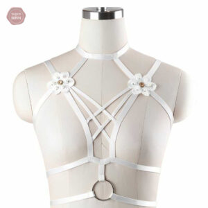 Harnais floral en cuir pour bondage érotique