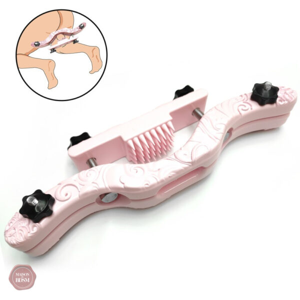 humbler-a-pointes-sissy-rose-cbt-1 Humbler à pointes pour Sissy Rose CBT