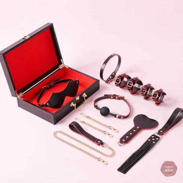 Accessoires de bondage dans le kit BDSM Caiman