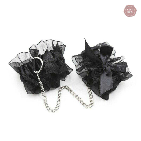 Kit de jeux BDSM avec éléments en dentelle