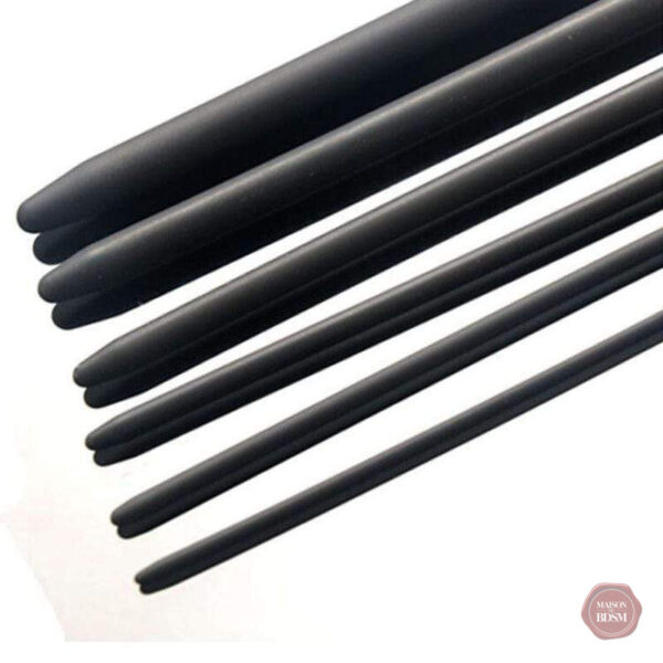 Sonde urètre noire, matériel de piercing