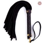 Martinet BDSM en cuir pour jeux de domination et soumission