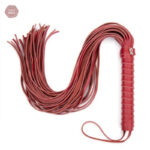 Martinet en cuir rouge pour pratiques BDSM