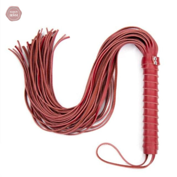 martinet-bdsm-cuir-rouge-1 Martinet en cuir rouge pour pratiques BDSM