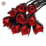 Accessoire BDSM, martinet aux motifs floraux uniques