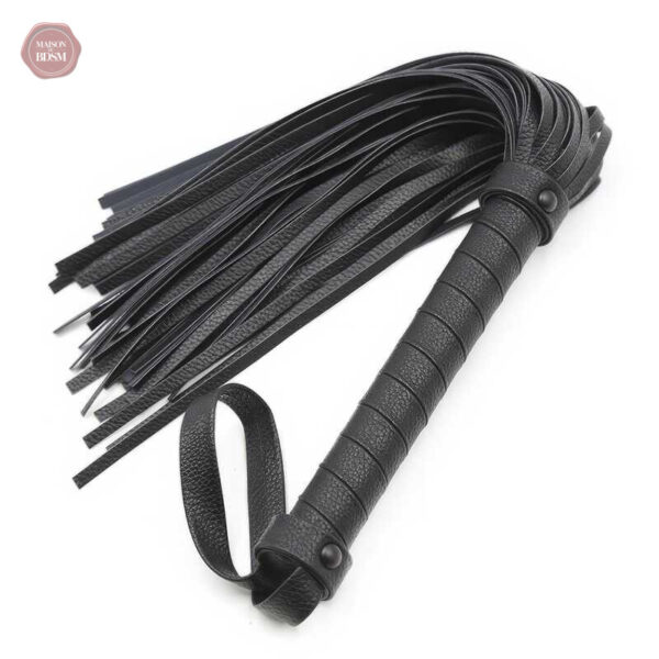 martinet-bdsm-noir-1 Martinet noir pour jeux BDSM