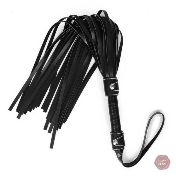 Fouet noir pour jeux BDSM et sensations intenses