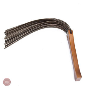 Fouet BDSM rétro, accessoire pour une expérience sensuelle et audacieuse