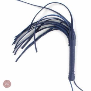 Martinet en cuir pour dominer et obéir