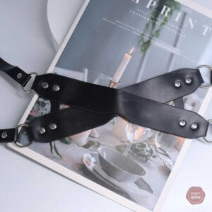 Bandeau en cuir, essentiel pour le BDSM