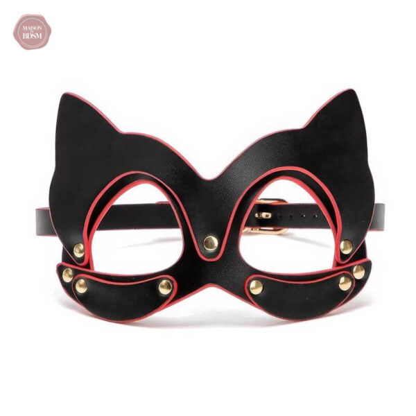 Masque en cuir pour une immersion totale dans le BDSM