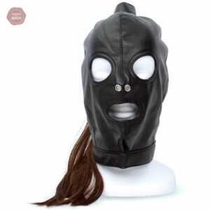 Masque BDSM avec queue de cheval pour des jeux intenses