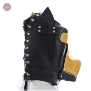 Accessoire en cuir, masque pour chien dans le style BDSM