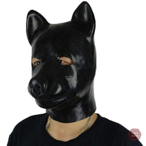 Cagoule en latex pour un look canin