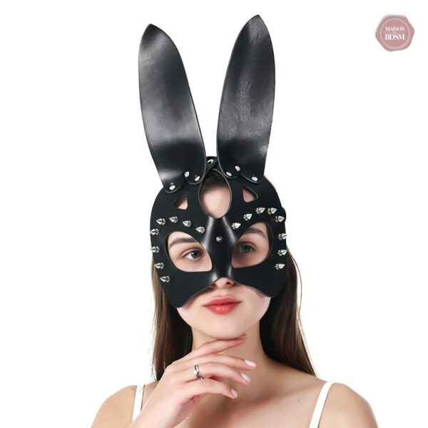 masque-lapin-cloute-1 Masque Lapin BDSM clouté pour des jeux de rôle audacieux